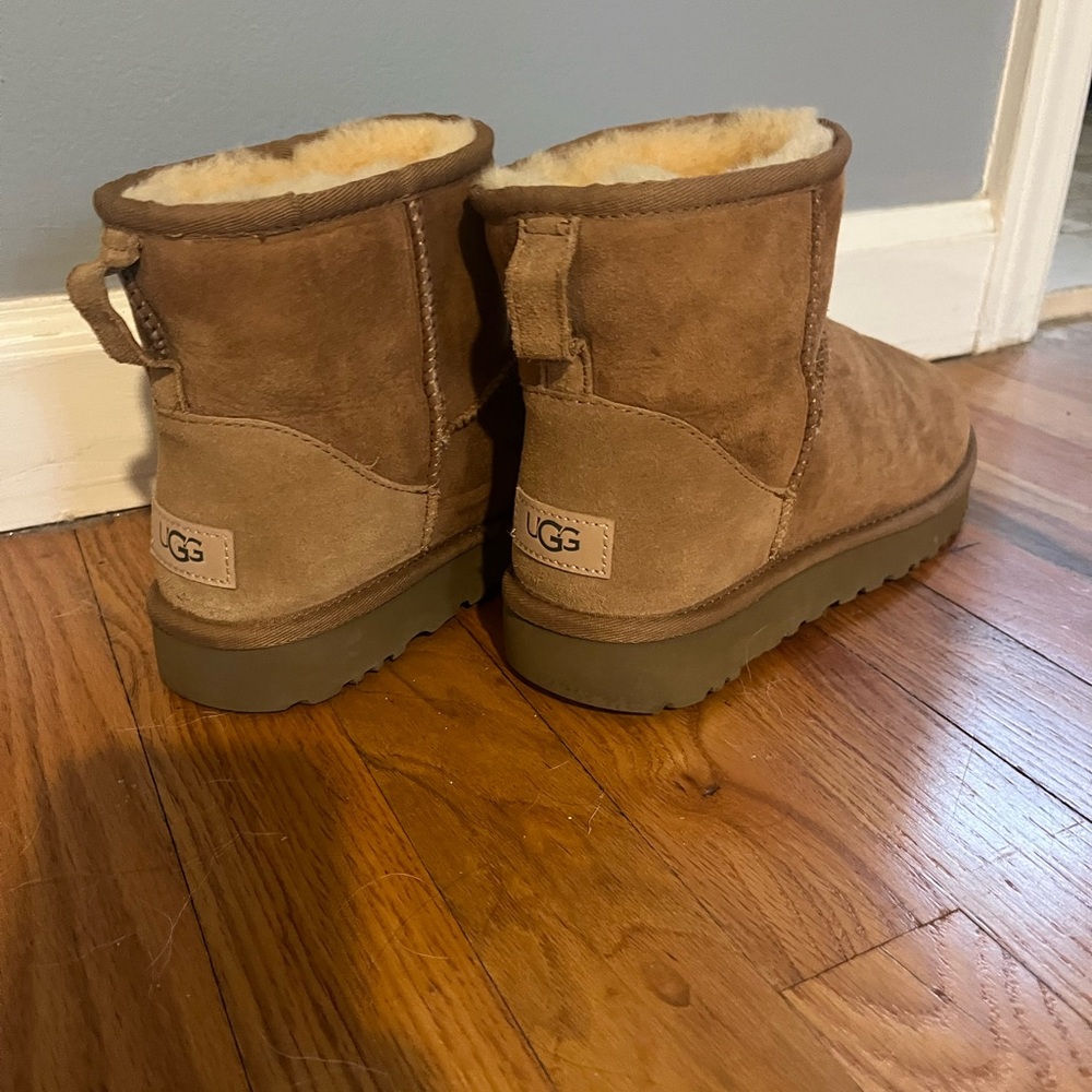 UGG Classic Mini II in Chestnut